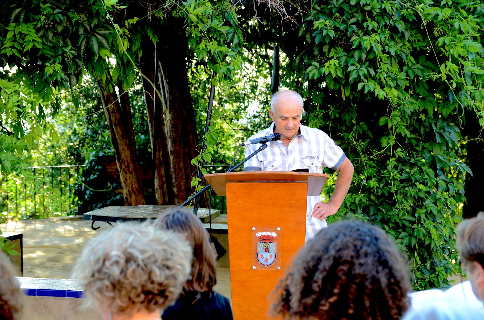Las palabras mecen el Carmen de San Rafael de Huétor Vega