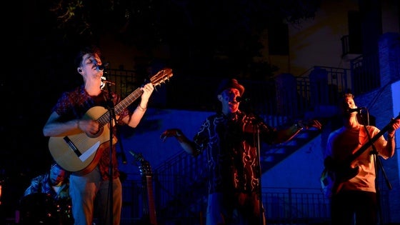 Músicos y artesanos unen fuerzas solidarias en Huétor Vega