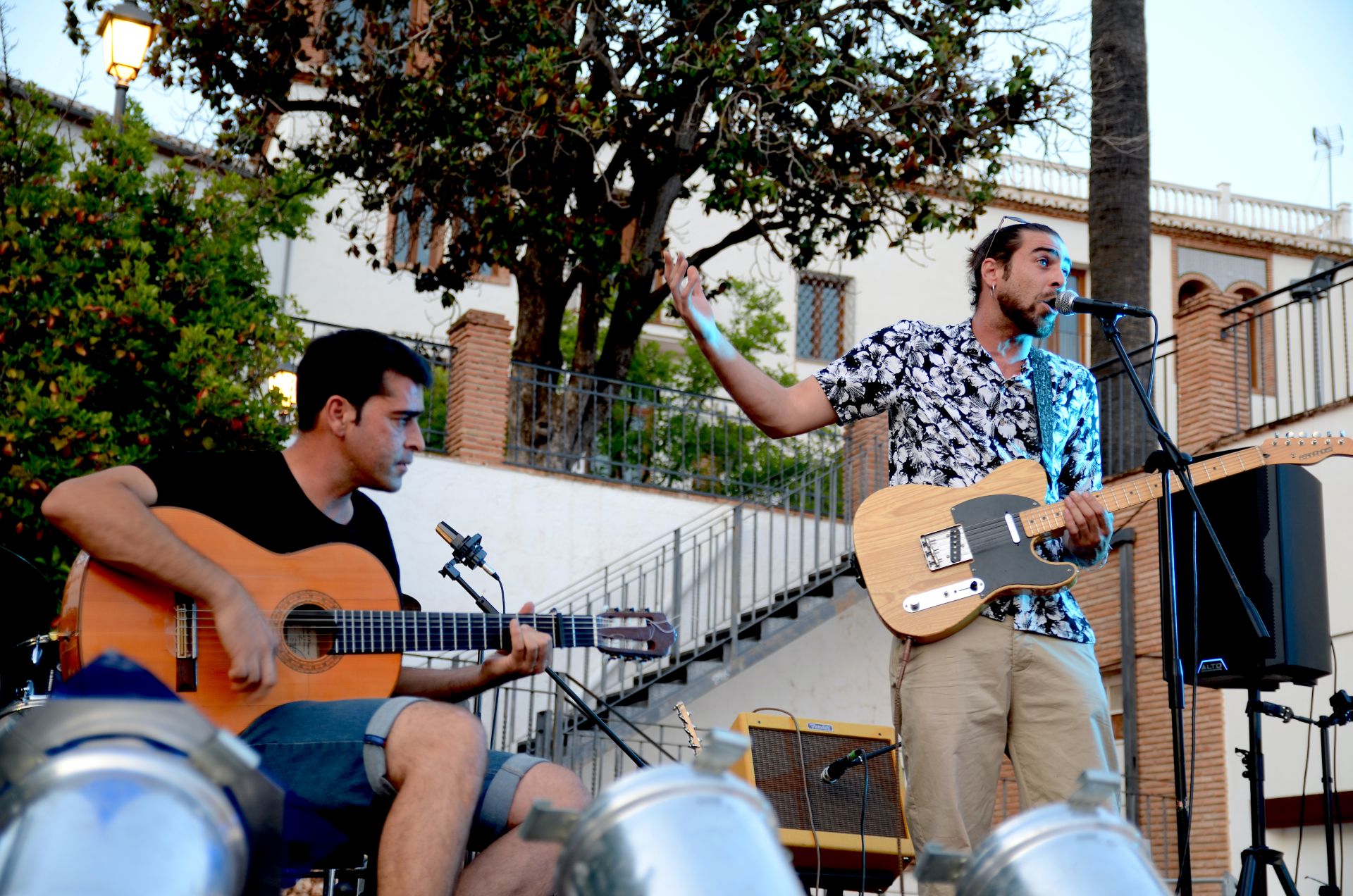 Músicos y artesanos unen fuerzas solidarias en Huétor Vega