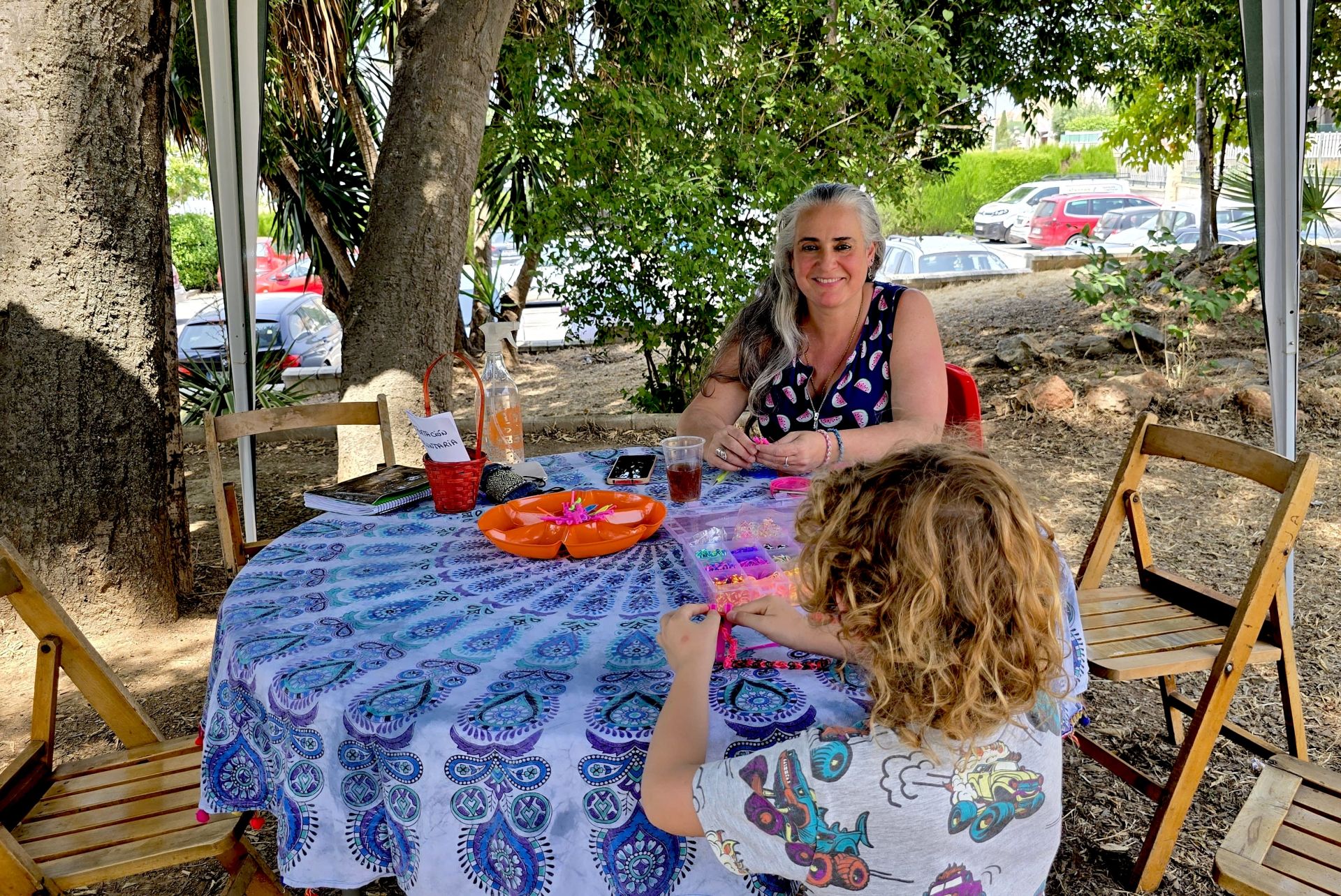 Músicos y artesanos unen fuerzas solidarias en Huétor Vega