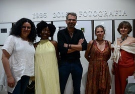 El concejal de Cultura, Ángel Luis Moreno, con una representación de ganadores.