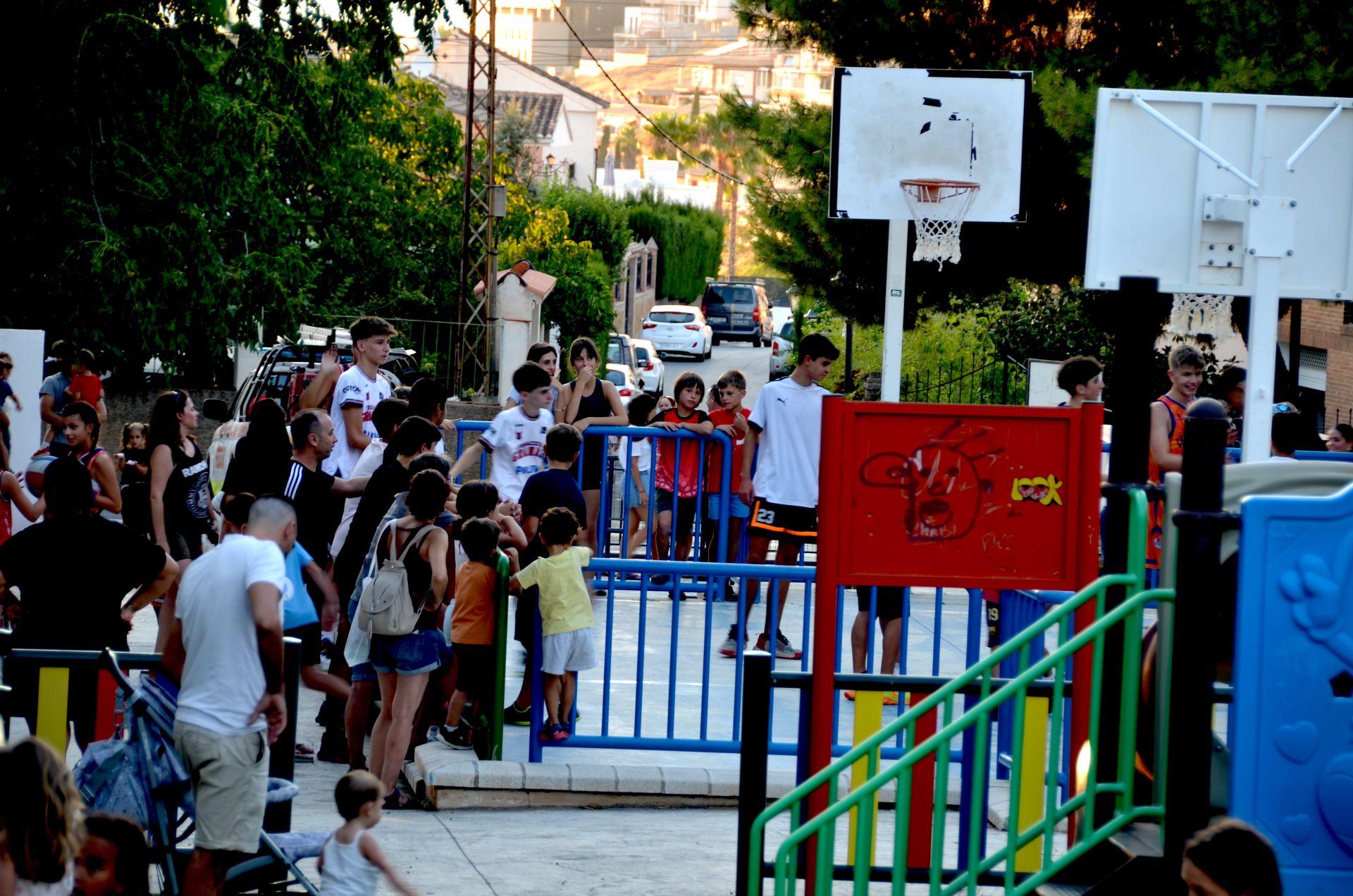 Huétor Vega, el pueblo que 'activa' sus plazas en verano