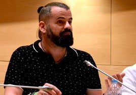 Chus Fernández, en la última sesión plenaria celebrada en el Ayuntamiento de Huétor Vega.