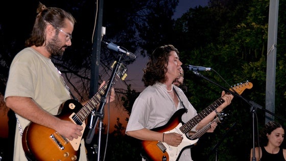 Los músicos de Huétor Vega salen de la sombra