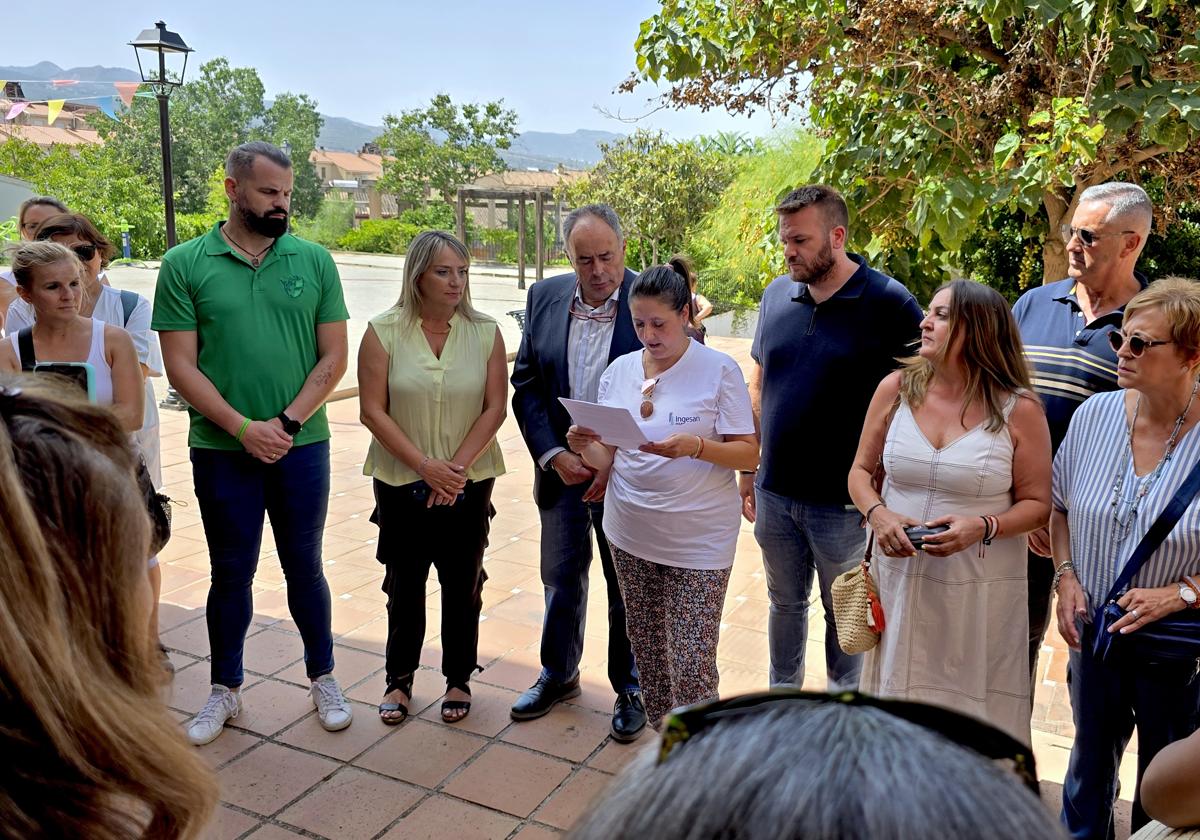 Concentración en el Centro Social La Nava de Huétor Vega.