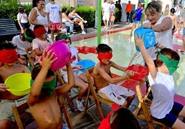 Juegos tradicionales, en la Plaza Abdal Malik.