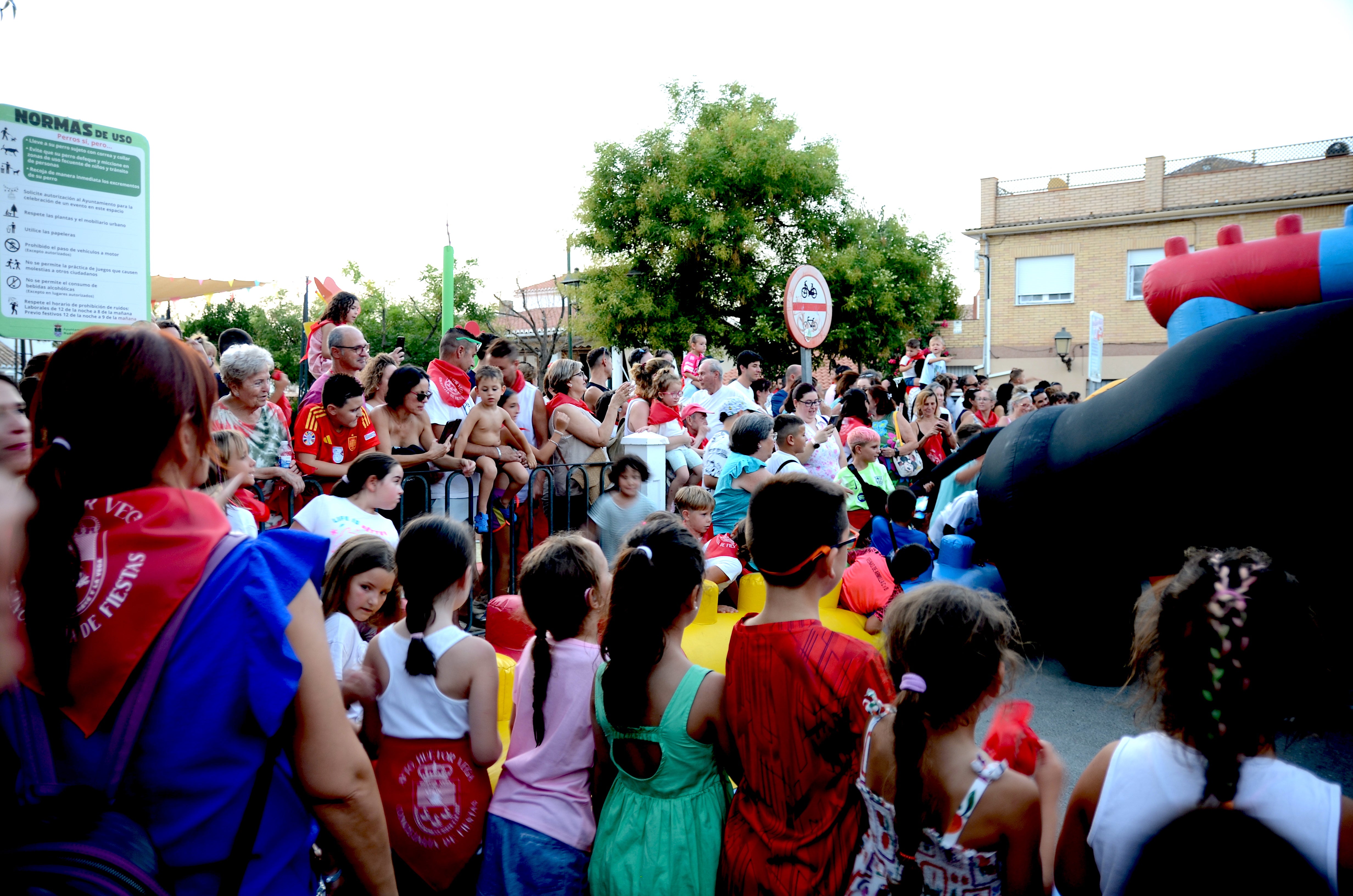 Encuéntrate en el &#039;encierro de toros&#039; familiar de Huétor Vega