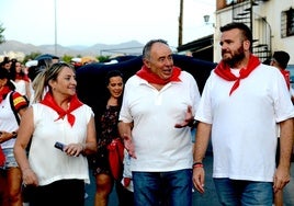 Encuéntrate en el 'encierro de toros' familiar de Huétor Vega