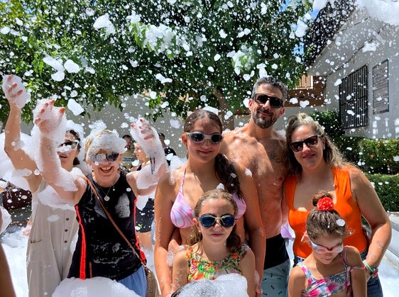 Fiesta de la espuma y del agua en Huétor Vega