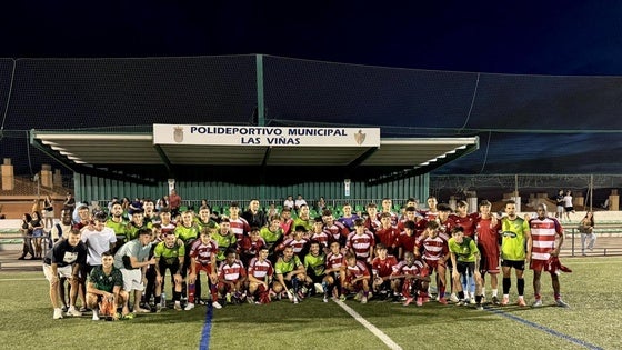 El CD Huétor Vega redondea la pretemporada ganando el Trofeo San Roque