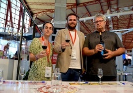 Los ediles Olga Calvente y Alejandro García, con el técnico de Cultura del Ayuntamiento de Huétor Vega.