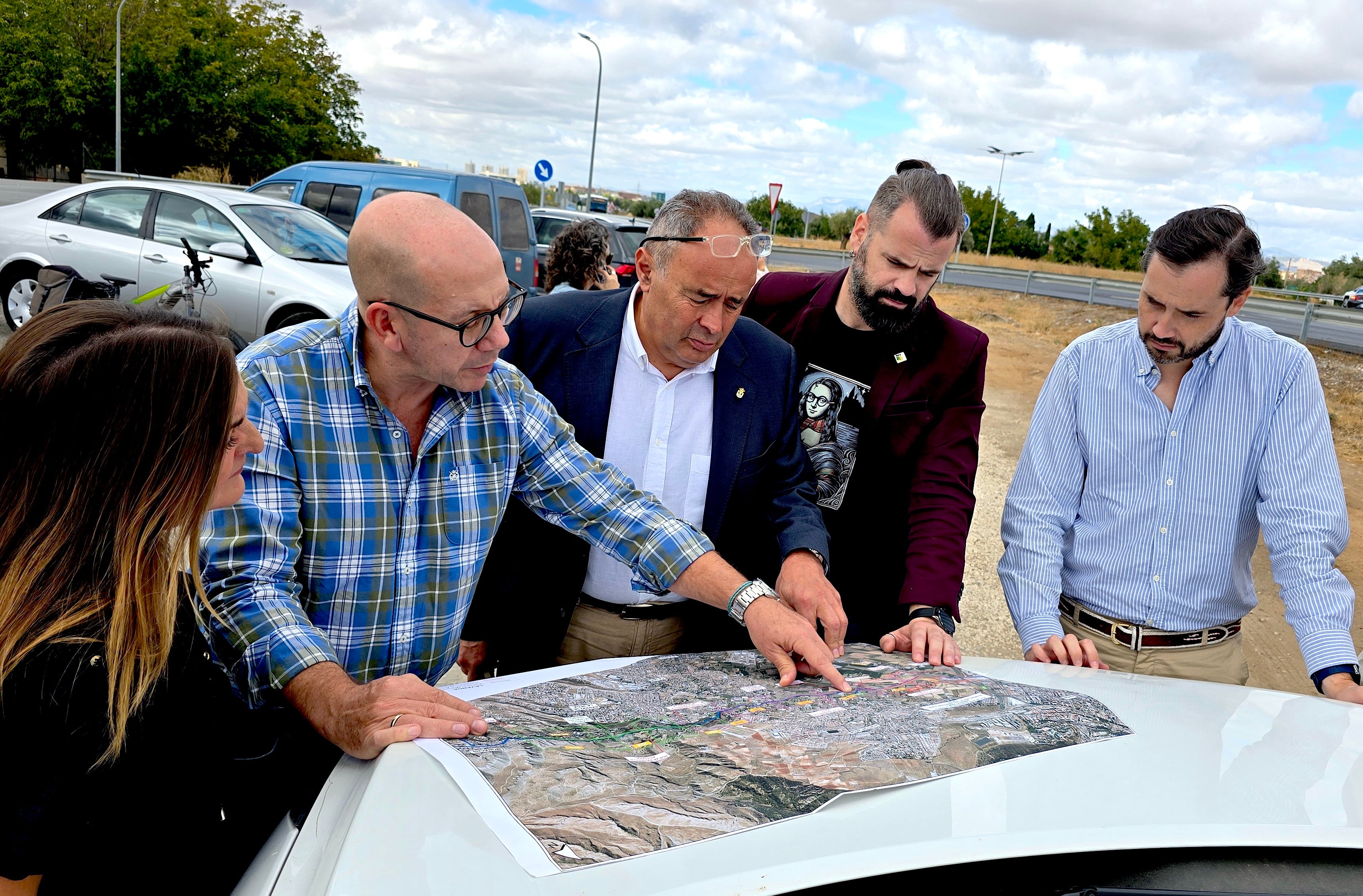 Imagen secundaria 1 - Estudio de la posible implantación de pasos de peatones, y visita para ver el estado de las actuaciones y el muro de hormigón junto al puente .