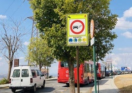 Señal de la ZBE, en la salida de Huétor Vega por el Camino de los Neveros