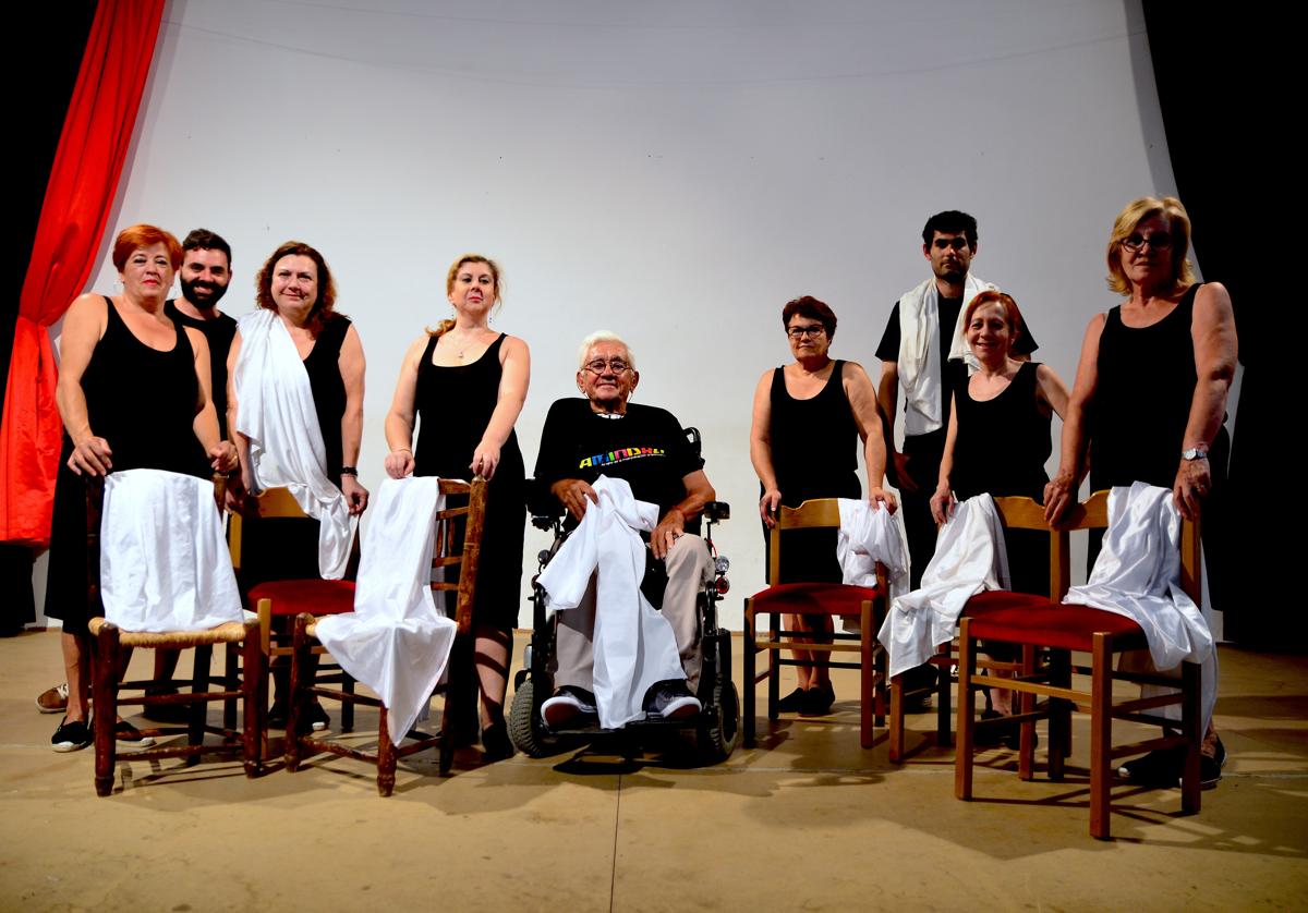 El grupo teatral Amindra participará en el evento con motivo del 25N en La Nava.