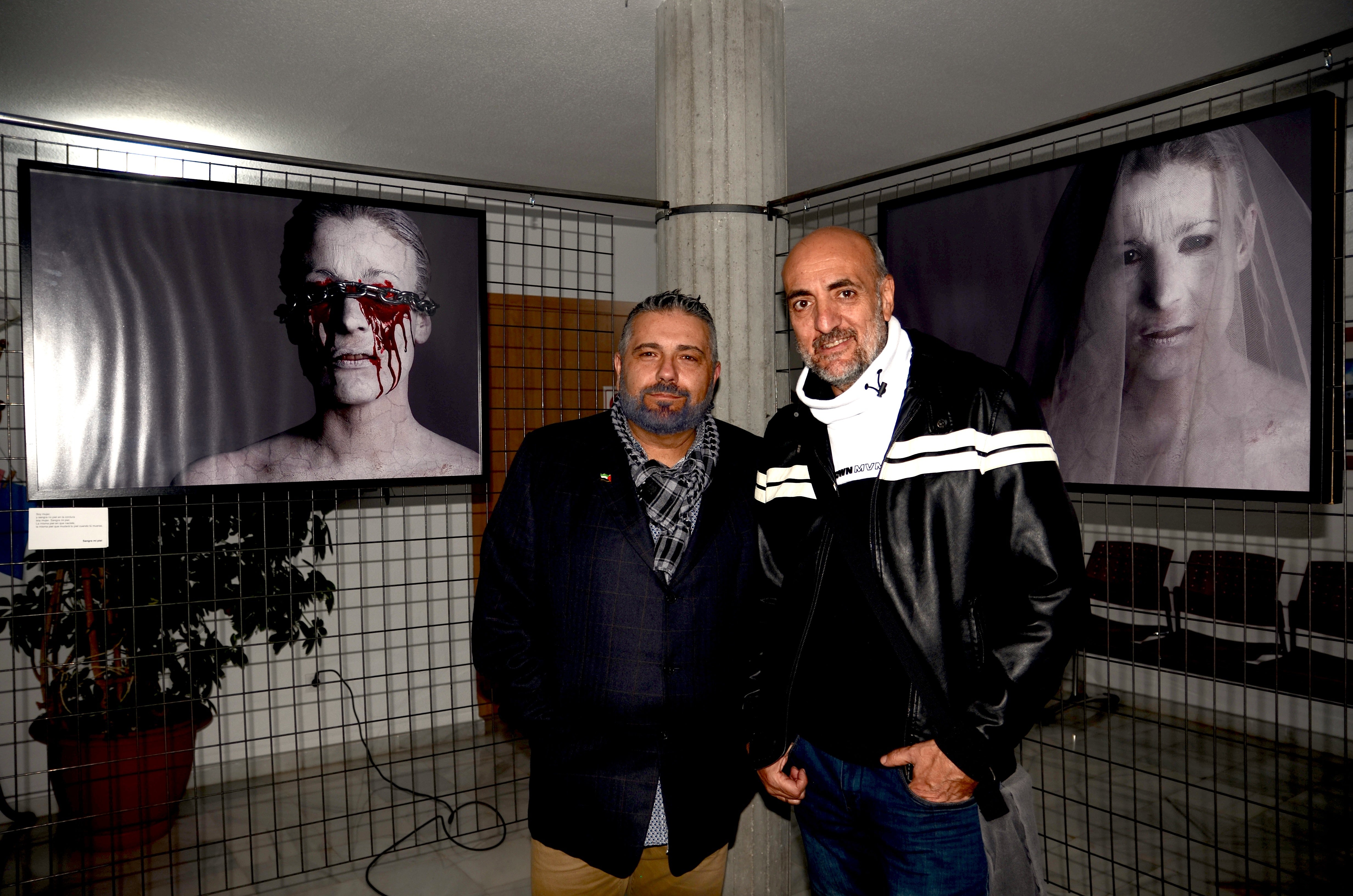 Juan Fernando Molina y Juan Carlos Rodríguez, en la inauguración de la exposición.