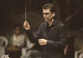 Óscar Musso, con la batuta.