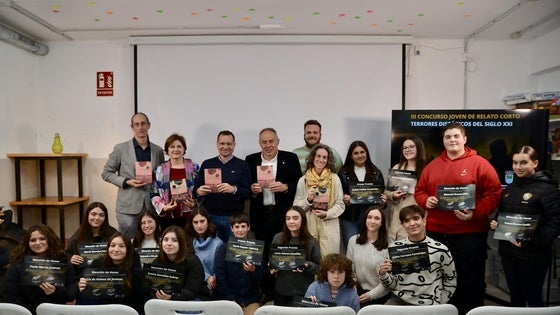 Los jóvenes de Huétor Vega bordan en palabras la distopía de este siglo