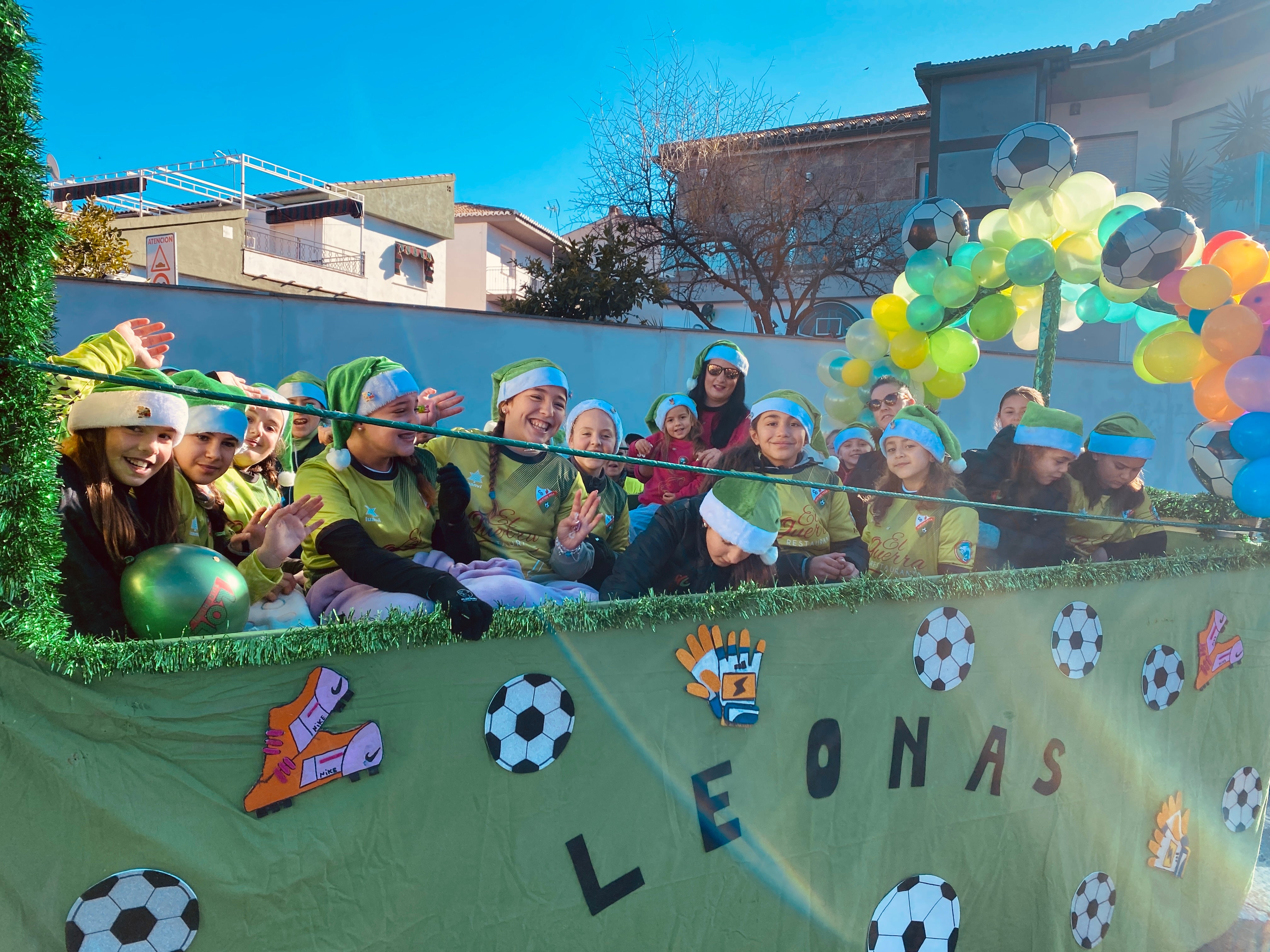 El sol ilumina la Cabalgata de Huétor Vega