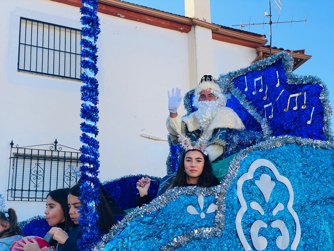 El sol ilumina la Cabalgata de Huétor Vega