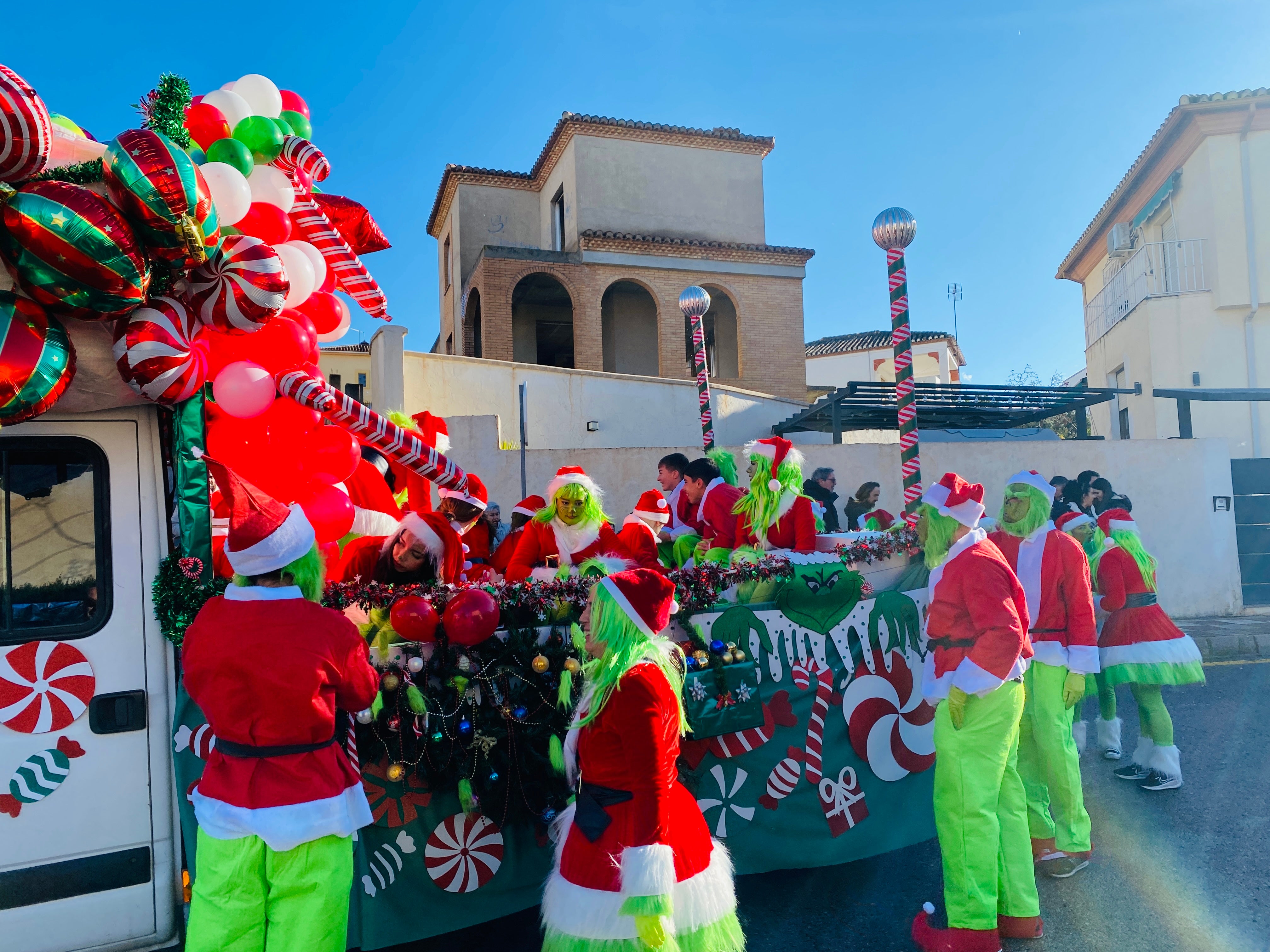 El sol ilumina la Cabalgata de Huétor Vega