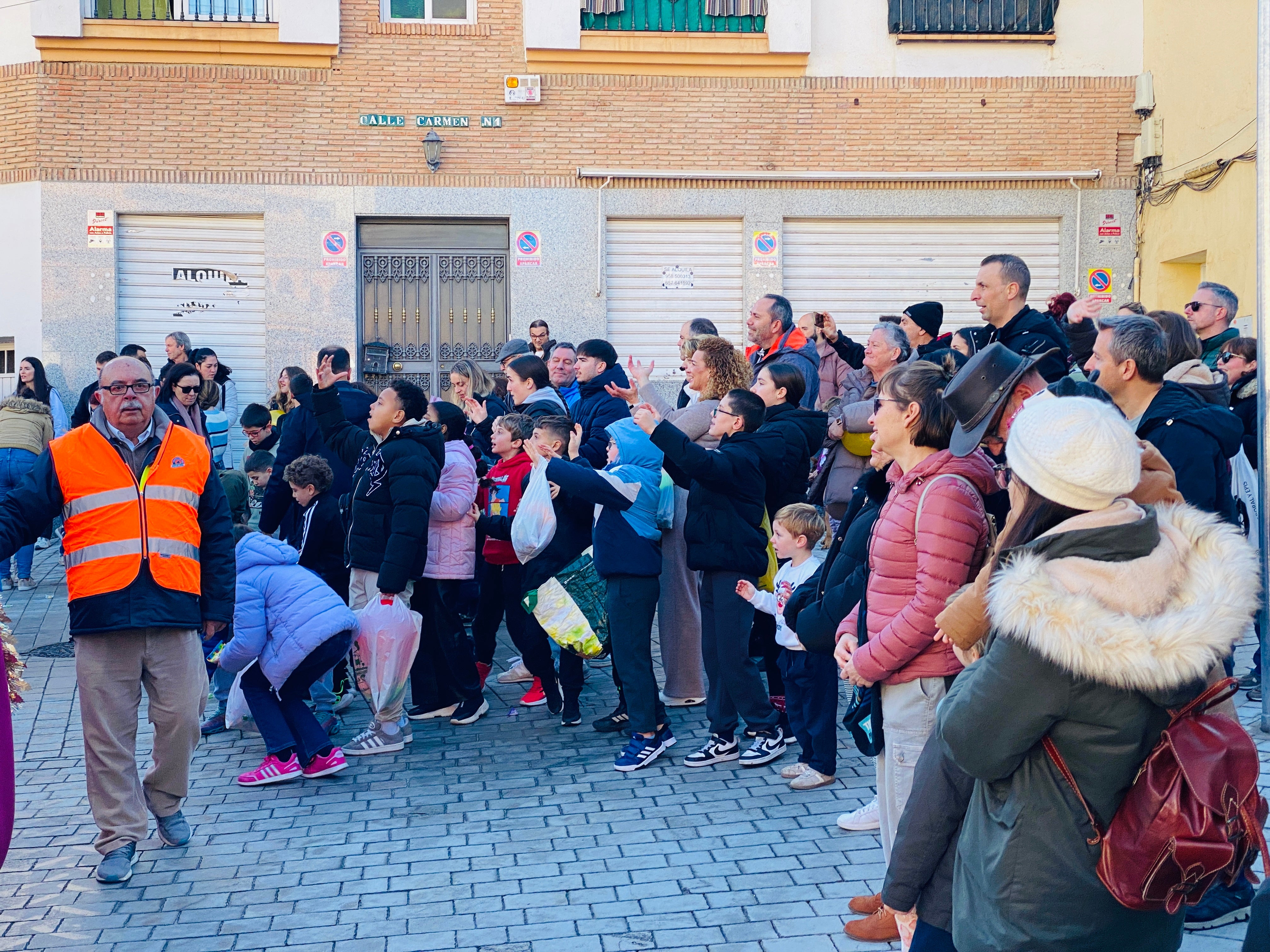 El sol ilumina la Cabalgata de Huétor Vega