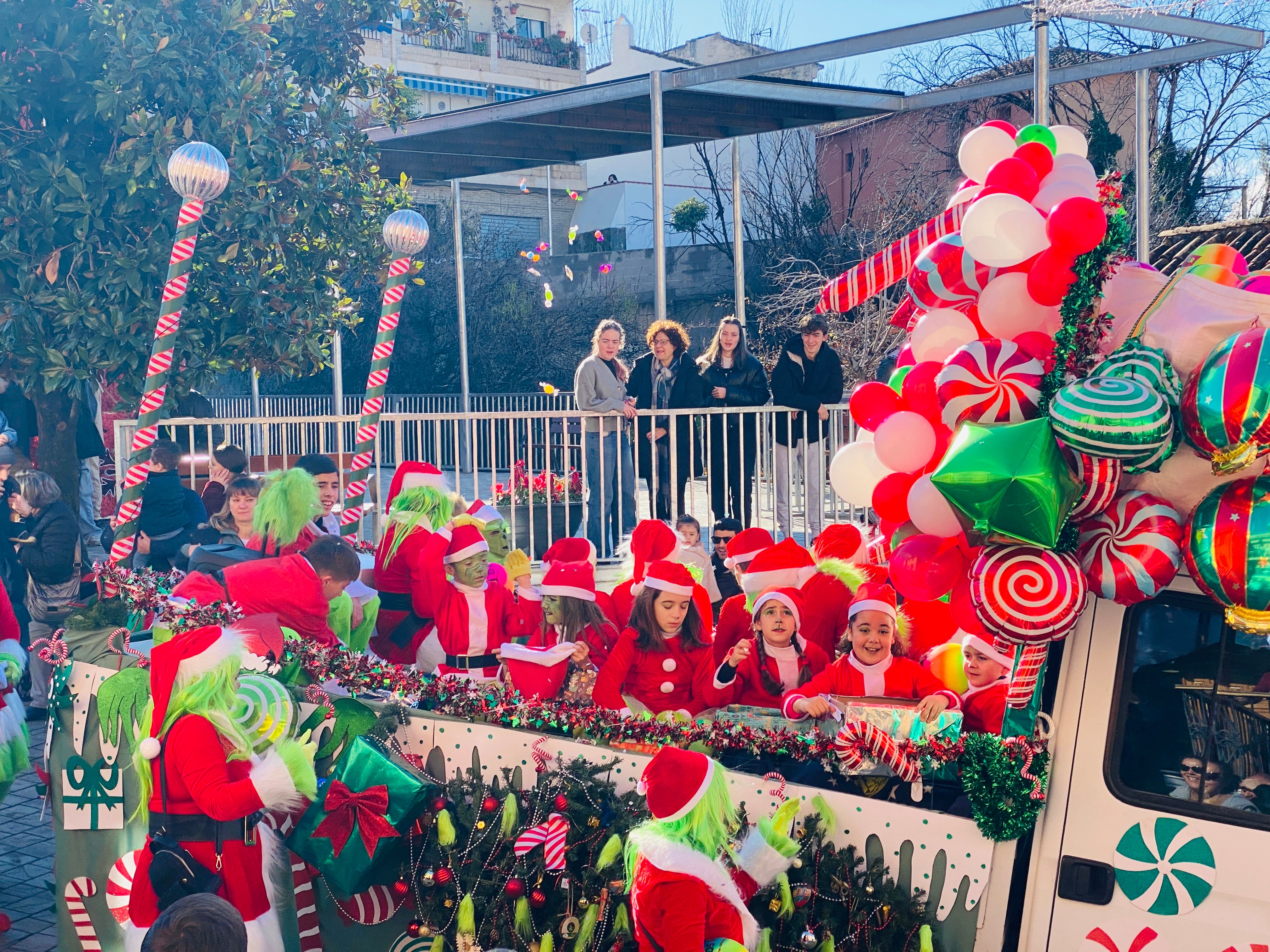 El sol ilumina la Cabalgata de Huétor Vega