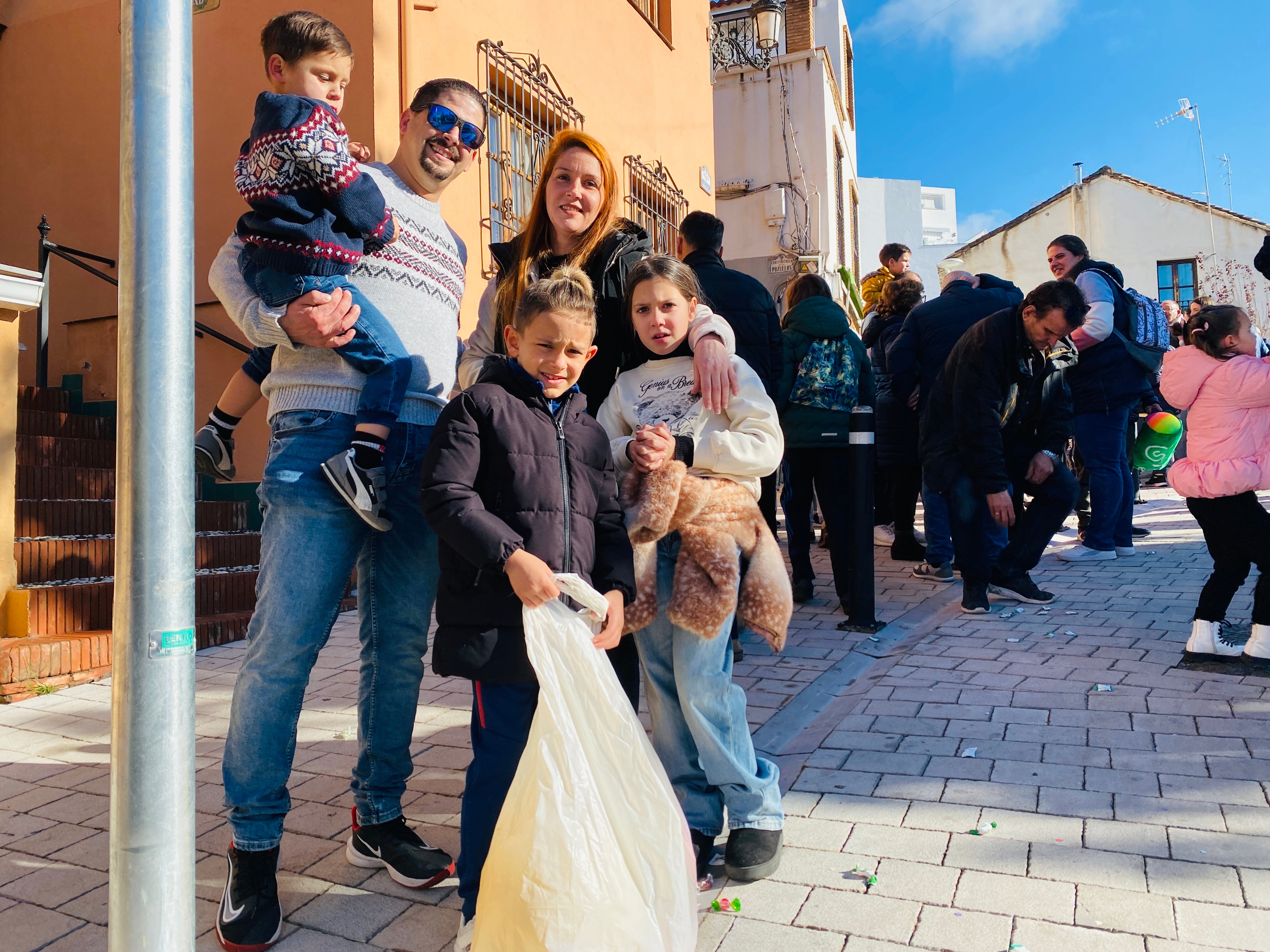 El sol ilumina la Cabalgata de Huétor Vega