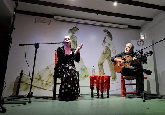 Una de las actuaciones de la primera edición, en la peña La Parra Flamenca.