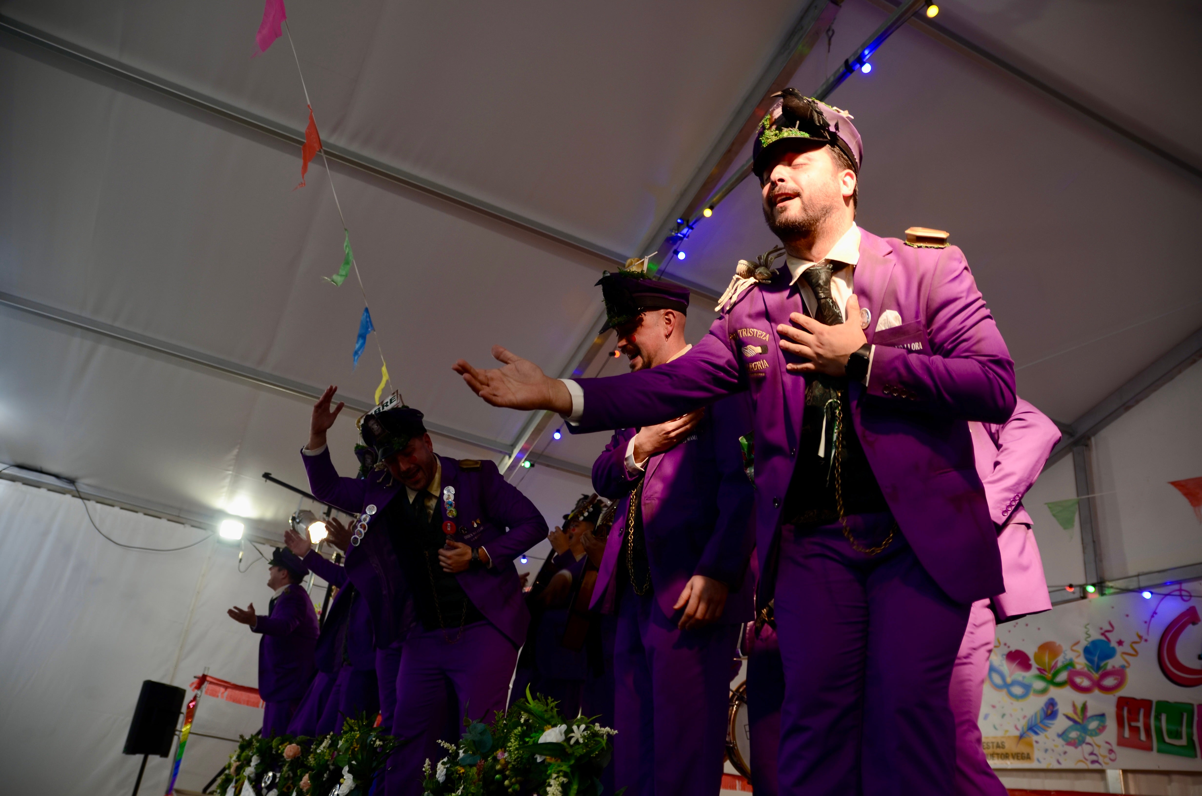 Chirigotas mordaces y con salero en Huétor Vega