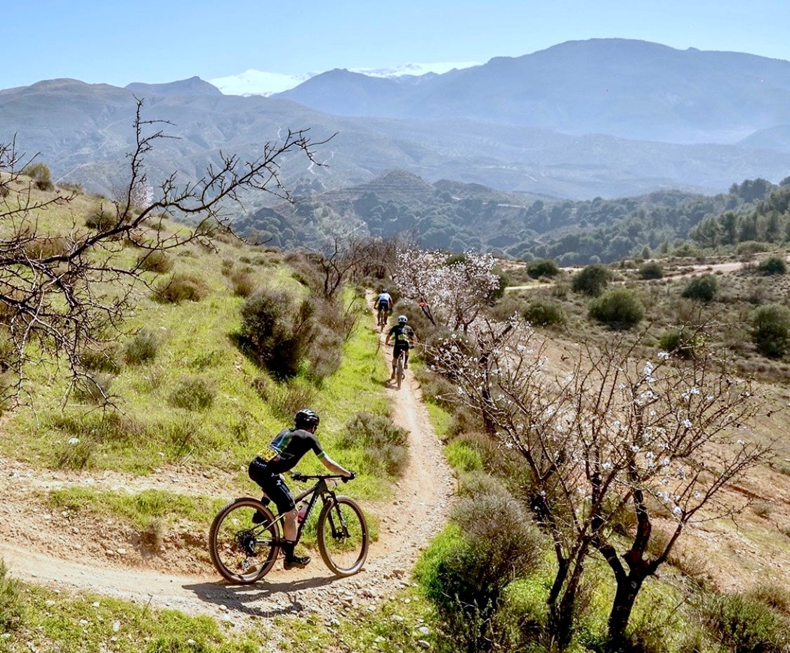 La belleza del circuito por parajes de Huétor Vega.