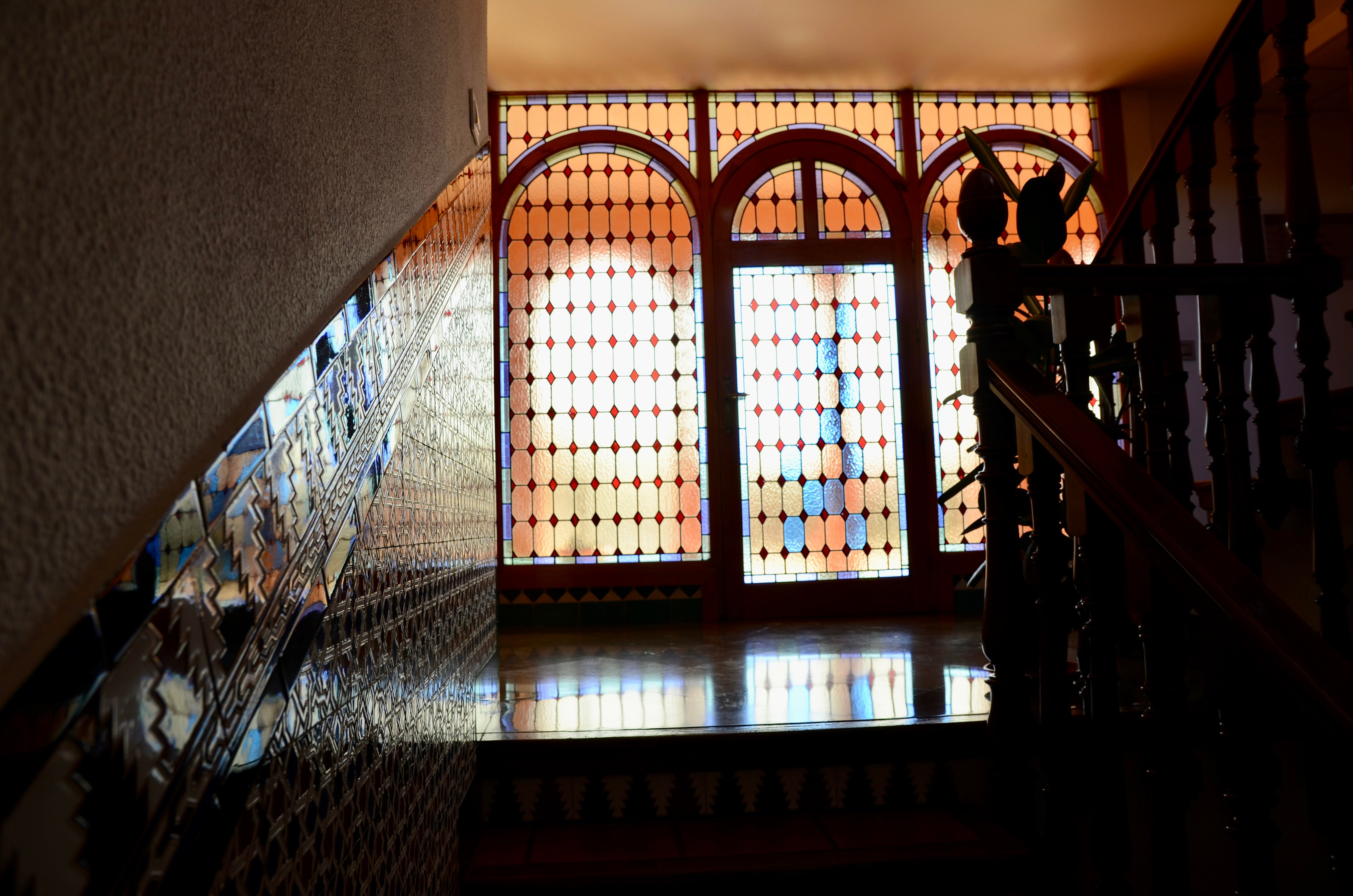 Imagen secundaria 2 - Decoración granadina y galería de retratos de alcaldes. 