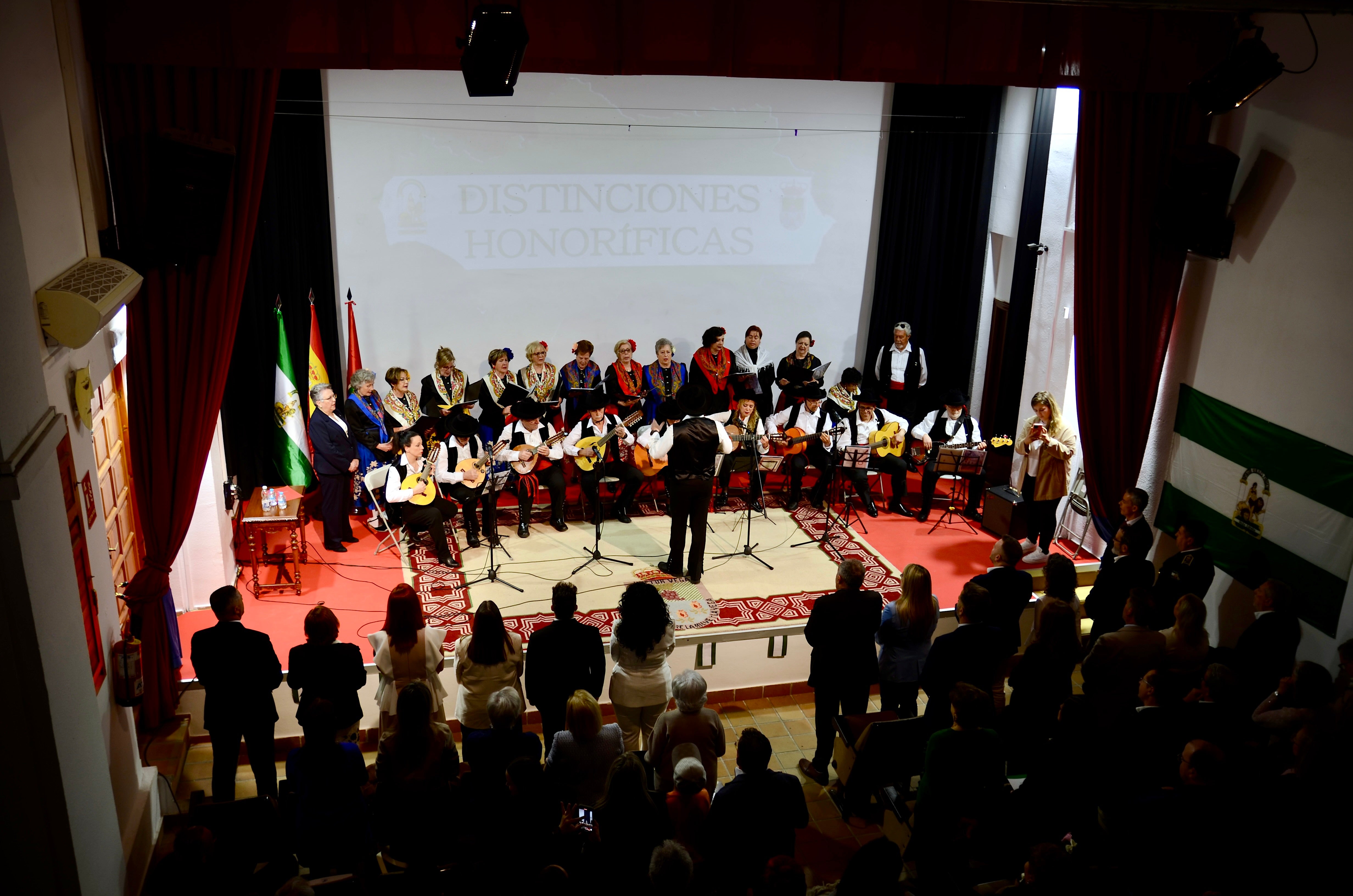 Un Día de Andalucía cargado de emoción en Huétor Vega