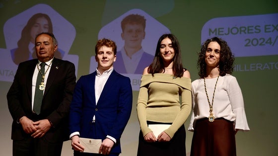 Huétor Vega reconoce la excelencia académica en la ESO y Bachillerato