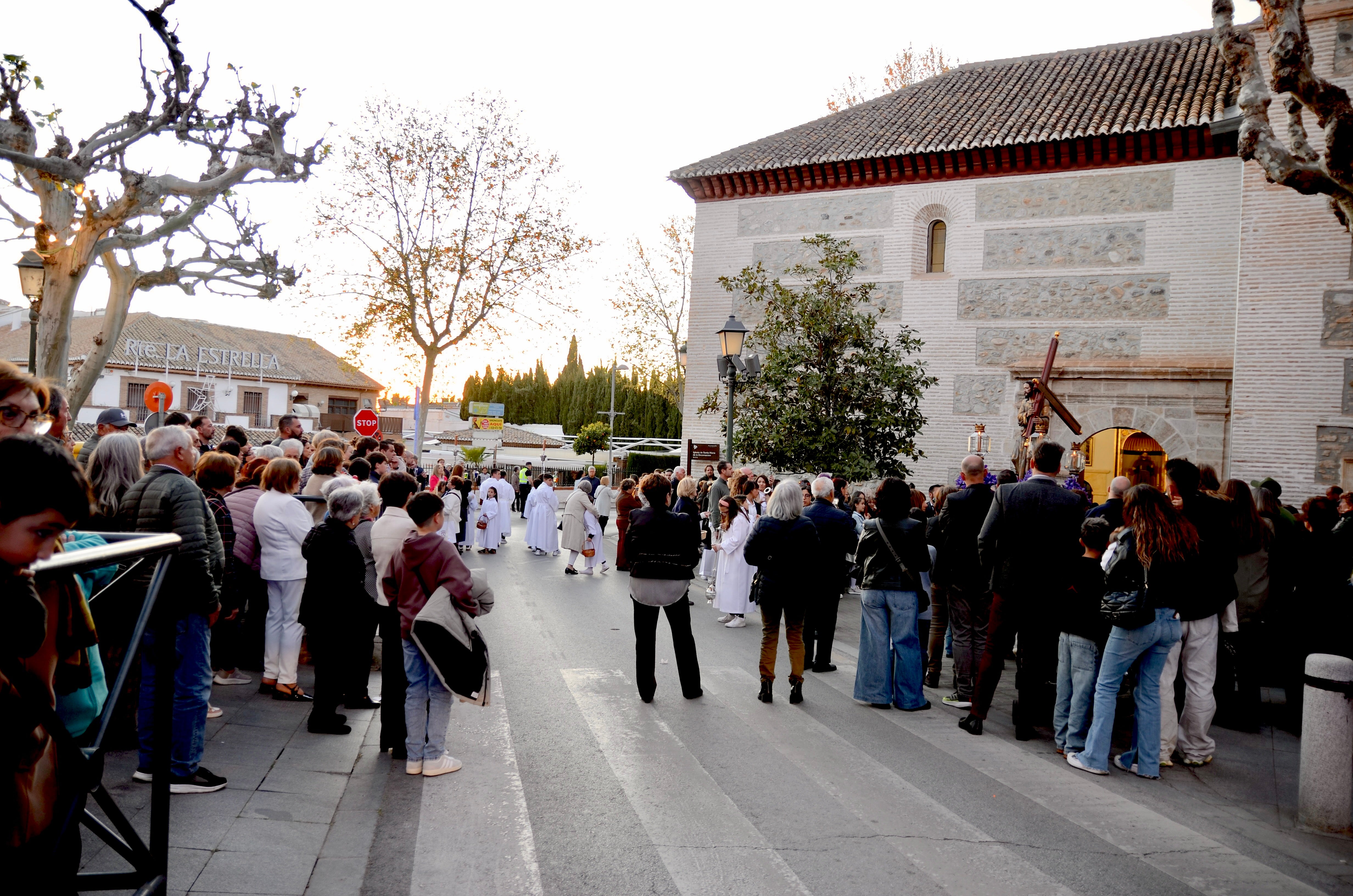 El Jueves Santo suena a saeta en Huétor Vega