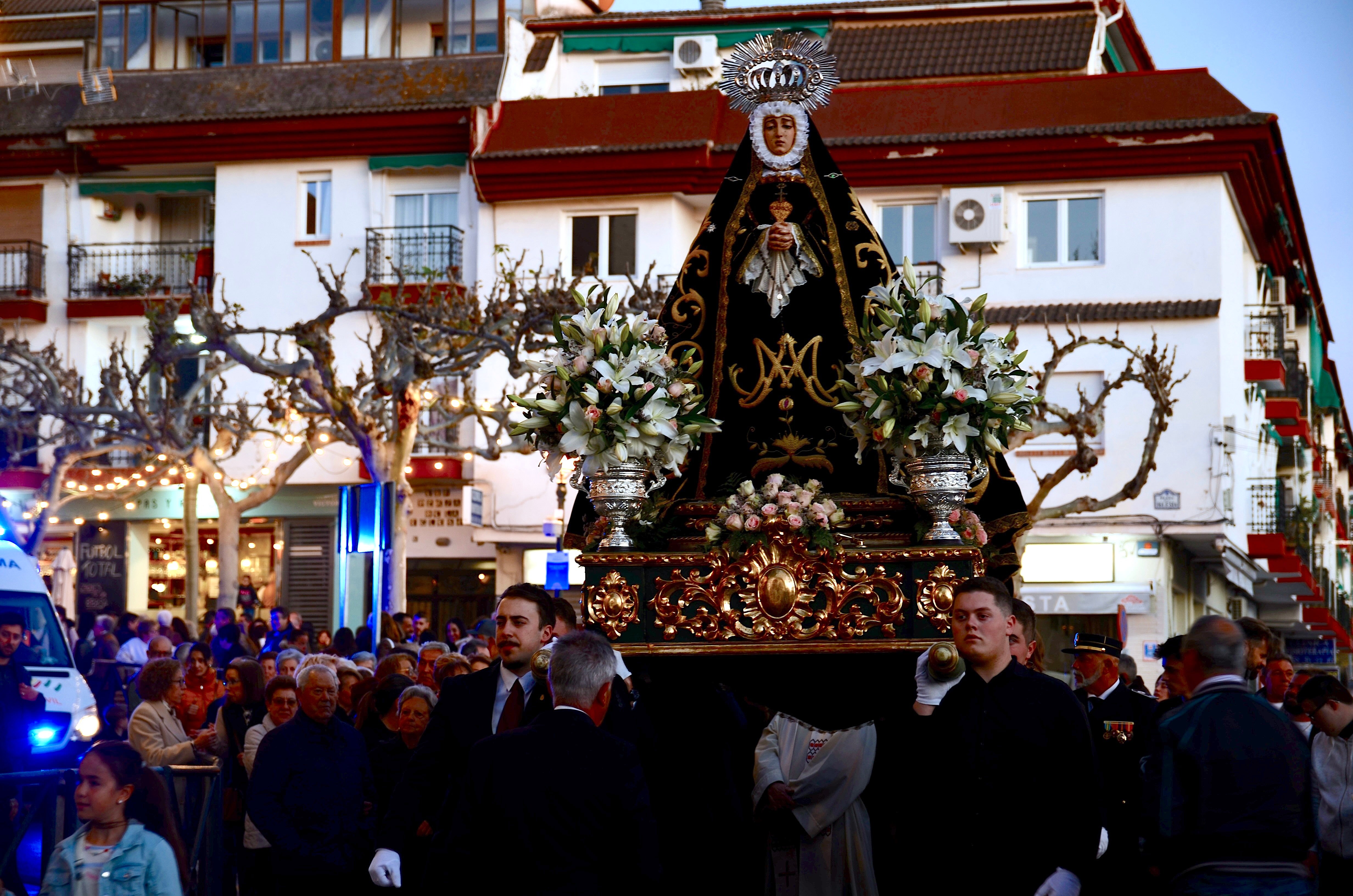 El Jueves Santo suena a saeta en Huétor Vega