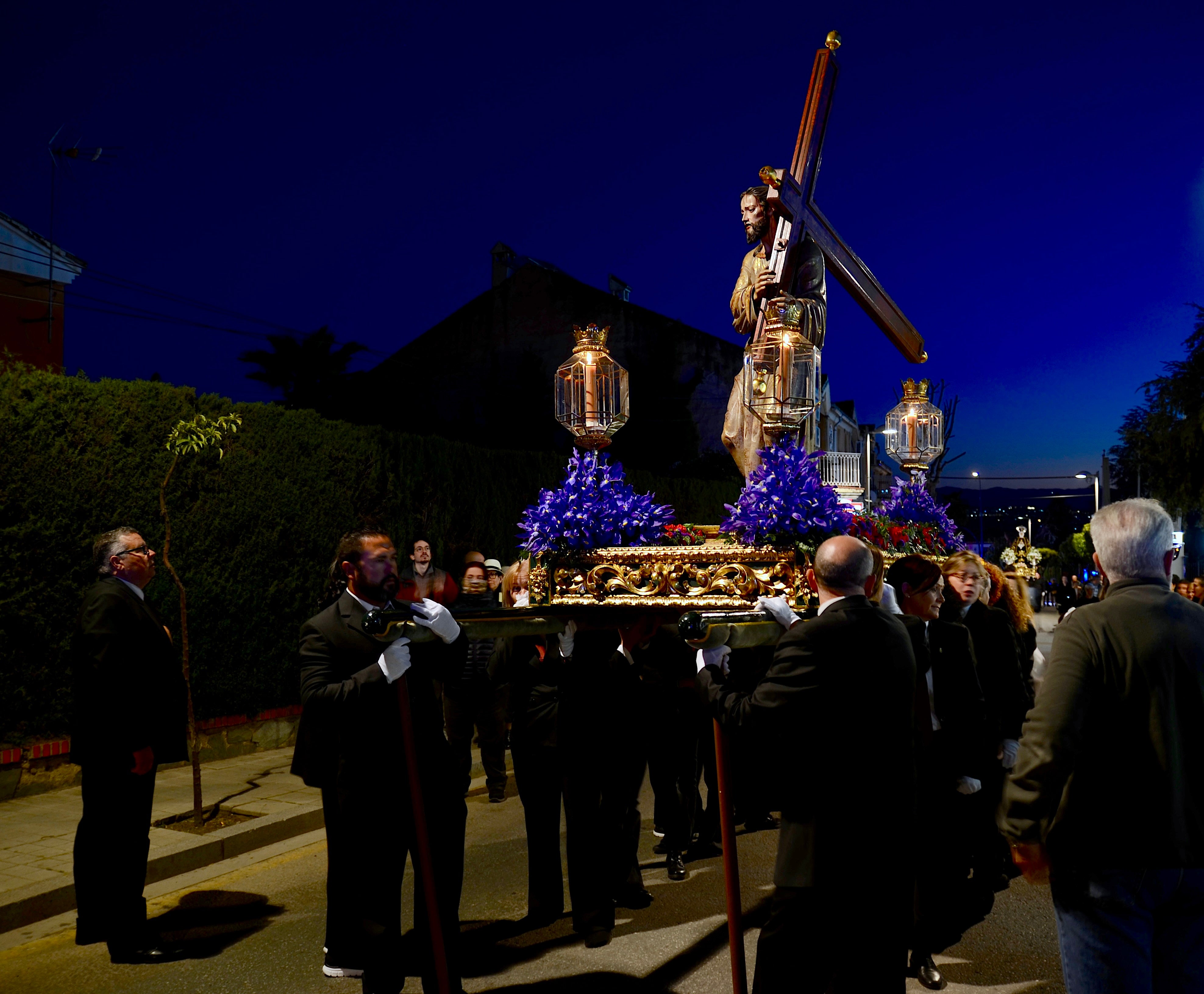 El Jueves Santo suena a saeta en Huétor Vega
