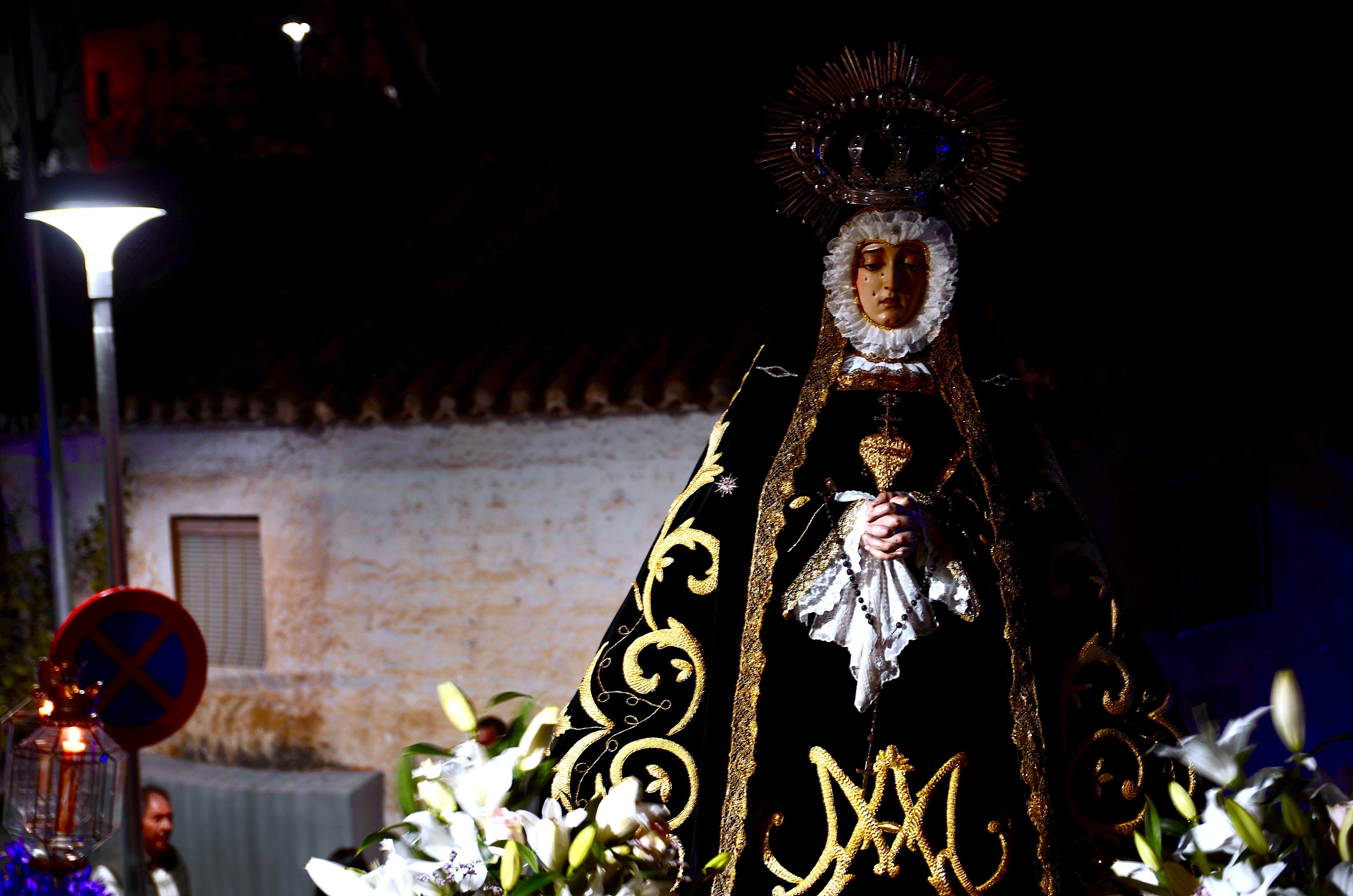 El Jueves Santo suena a saeta en Huétor Vega