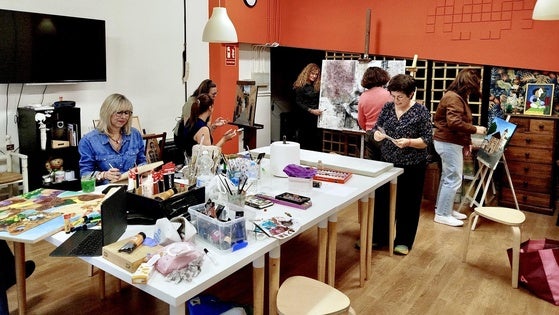 Quince alumnas de Silvia Dorizzi expondrán 'Territorio 15' en Granada