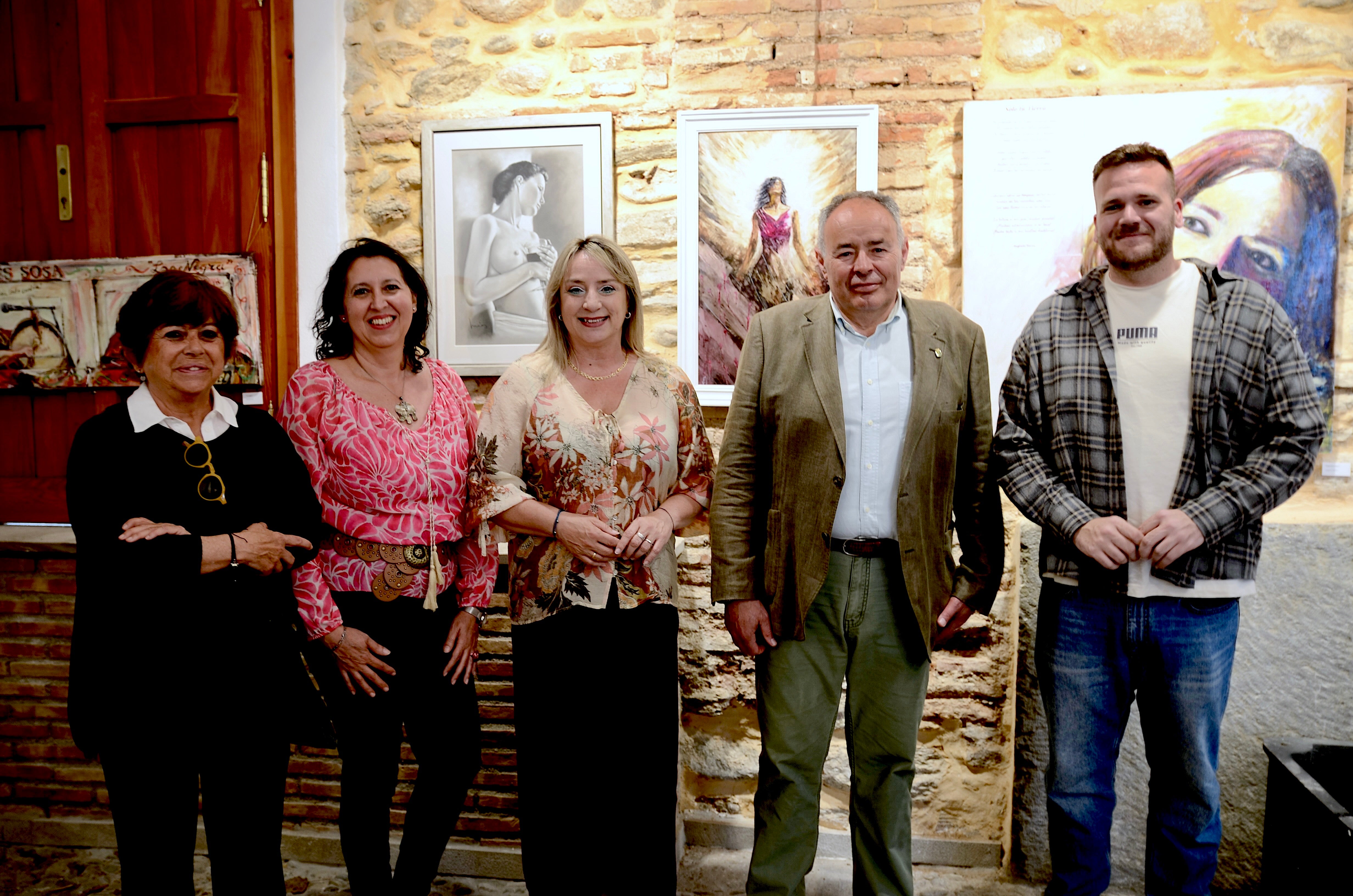Celia Cuesta, Celia Olmos, Carolina Higueras, Mario del Paso y el concejal Alejandro García.