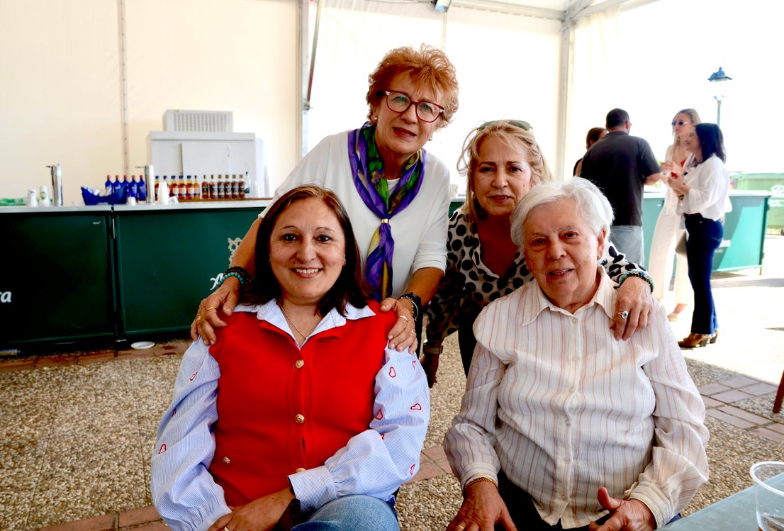 Huétor Vega saborea el ambiente de cruces