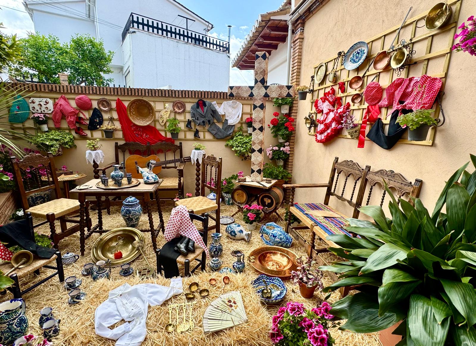 Cruz de José Luis Padial Muñoz en su vivienda en la calle Inglaterra.