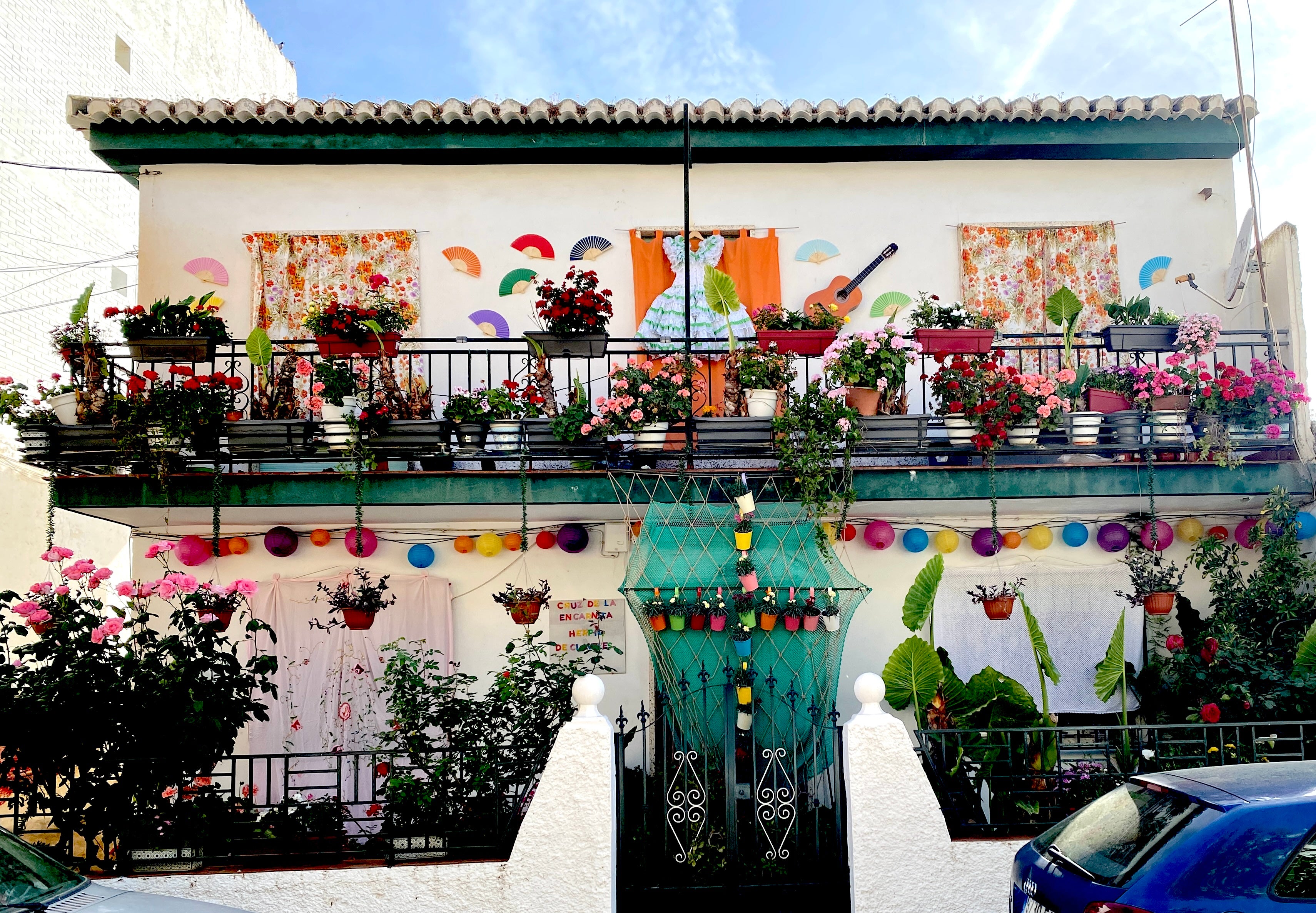 Cruz en una vivienda de la calle Maestro Pedro Fernández.