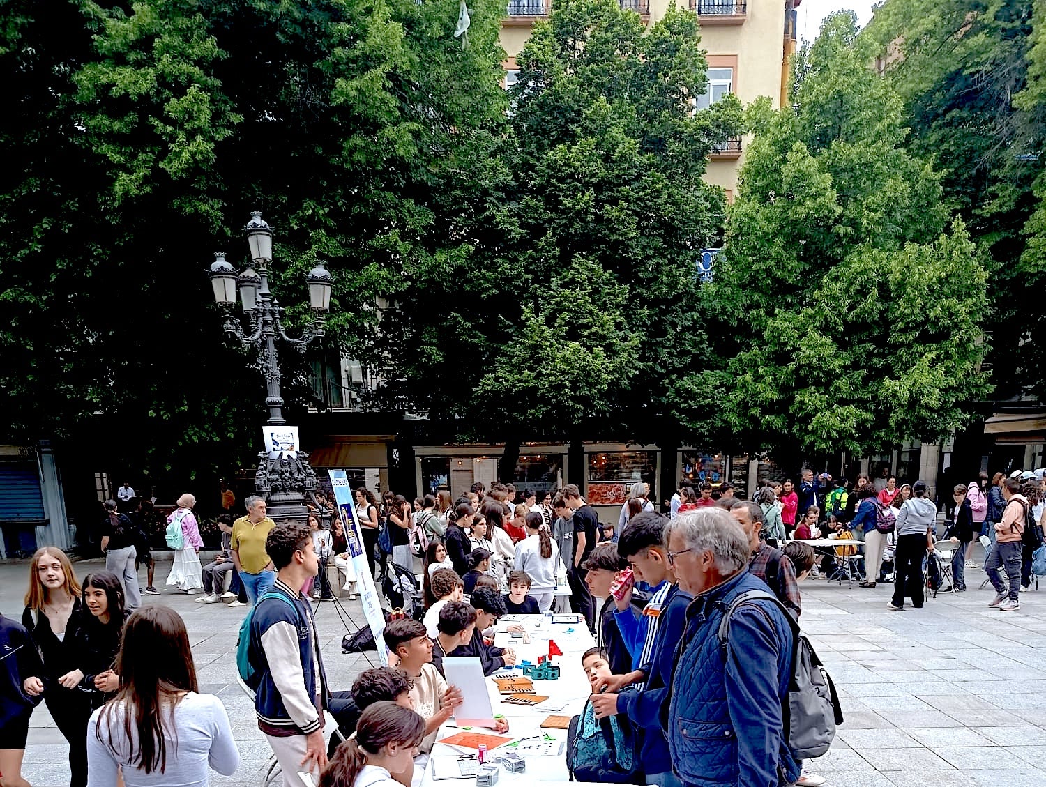 El instituto de Huétor Vega, dinamizando la capital.