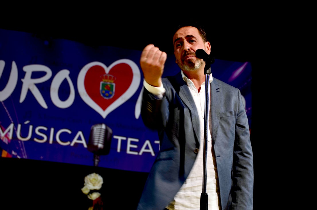 Vecinos que brillan como estrellas: Huétor Vega recrea la magia de Eurovisión