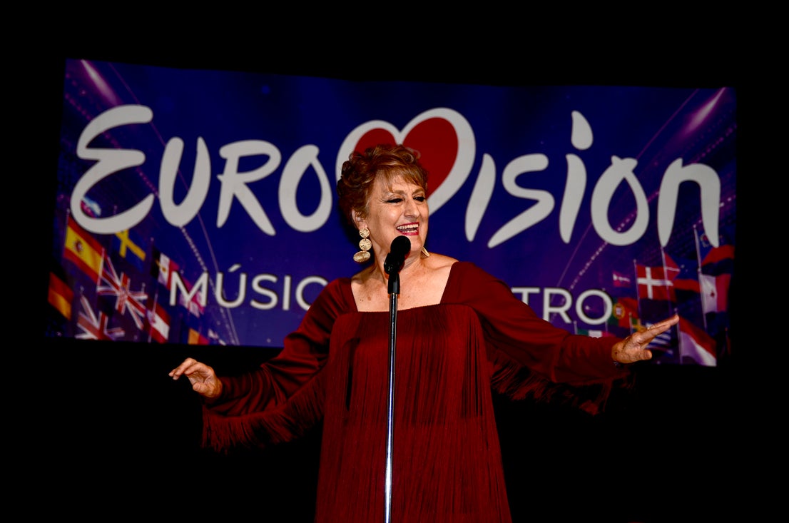 Vecinos que brillan como estrellas: Huétor Vega recrea la magia de Eurovisión