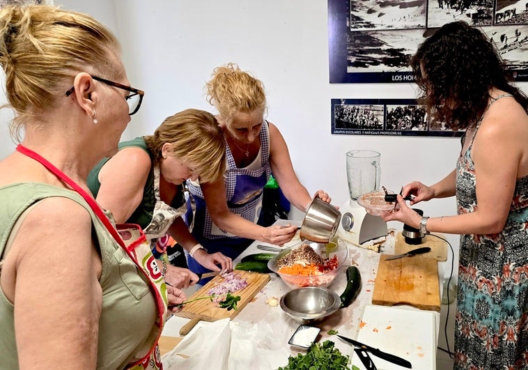 La alimentación como herramienta para cuidar la salud, en el taller ‘Mujer veraniega’.