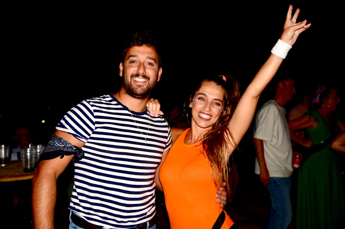 Fiesta Ochentera en Huétor Vega: rímel, tupés y lentejuelas