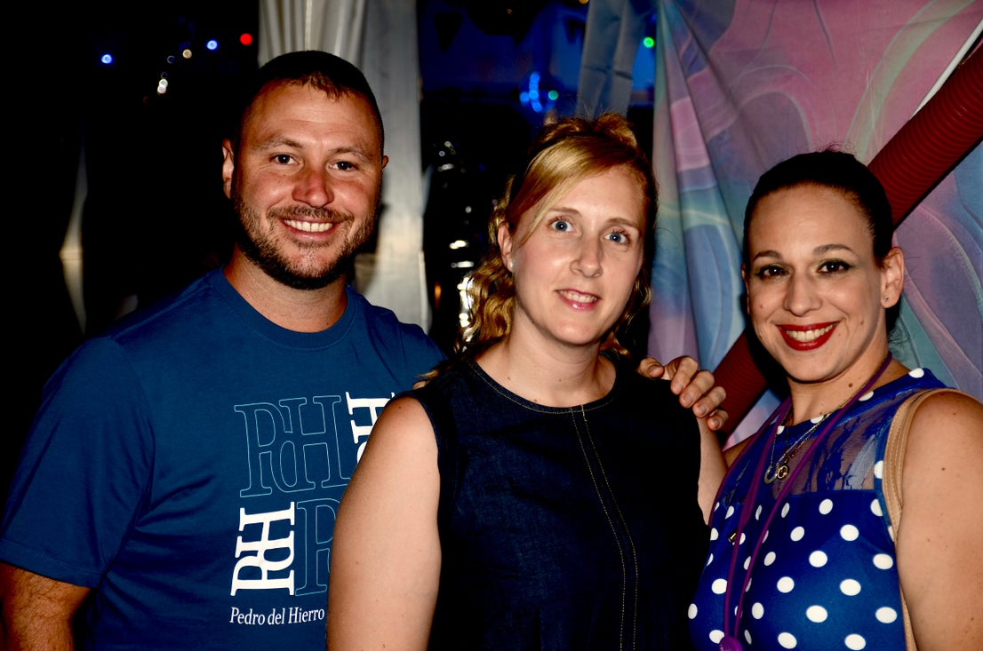 Fiesta Ochentera en Huétor Vega: rímel, tupés y lentejuelas