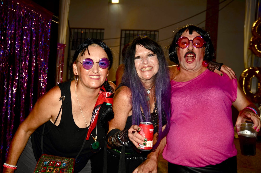 Fiesta Ochentera en Huétor Vega: rímel, tupés y lentejuelas