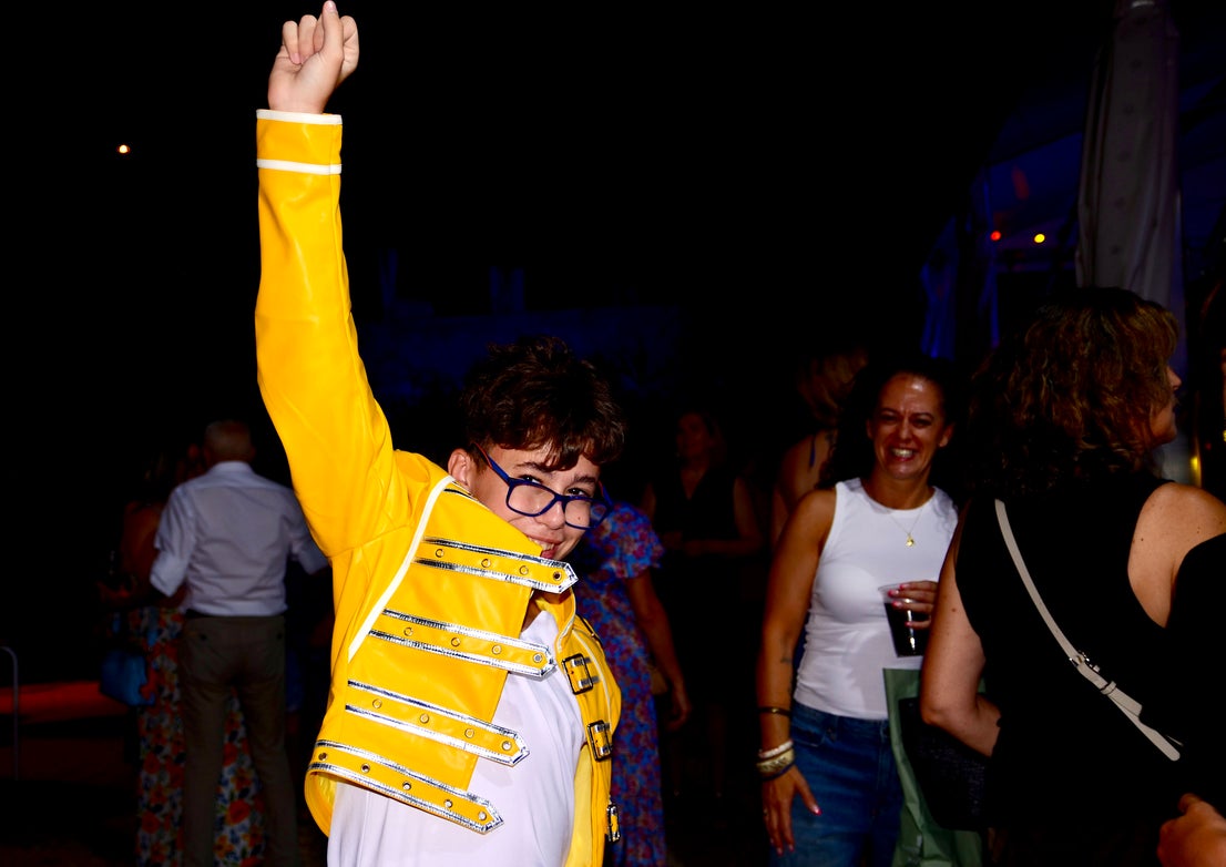Fiesta Ochentera en Huétor Vega: rímel, tupés y lentejuelas
